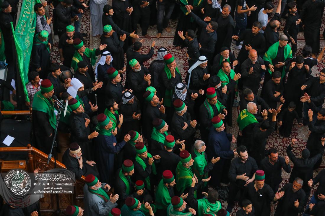 تقرير مصور : موكب العتبة الحسينية والعتبة العباسية يعزيان امير المؤمنين علي عليه السلام بأستشهاد الامام الحسين سلام الله عليه في العتبة العلوية المقدسة | 