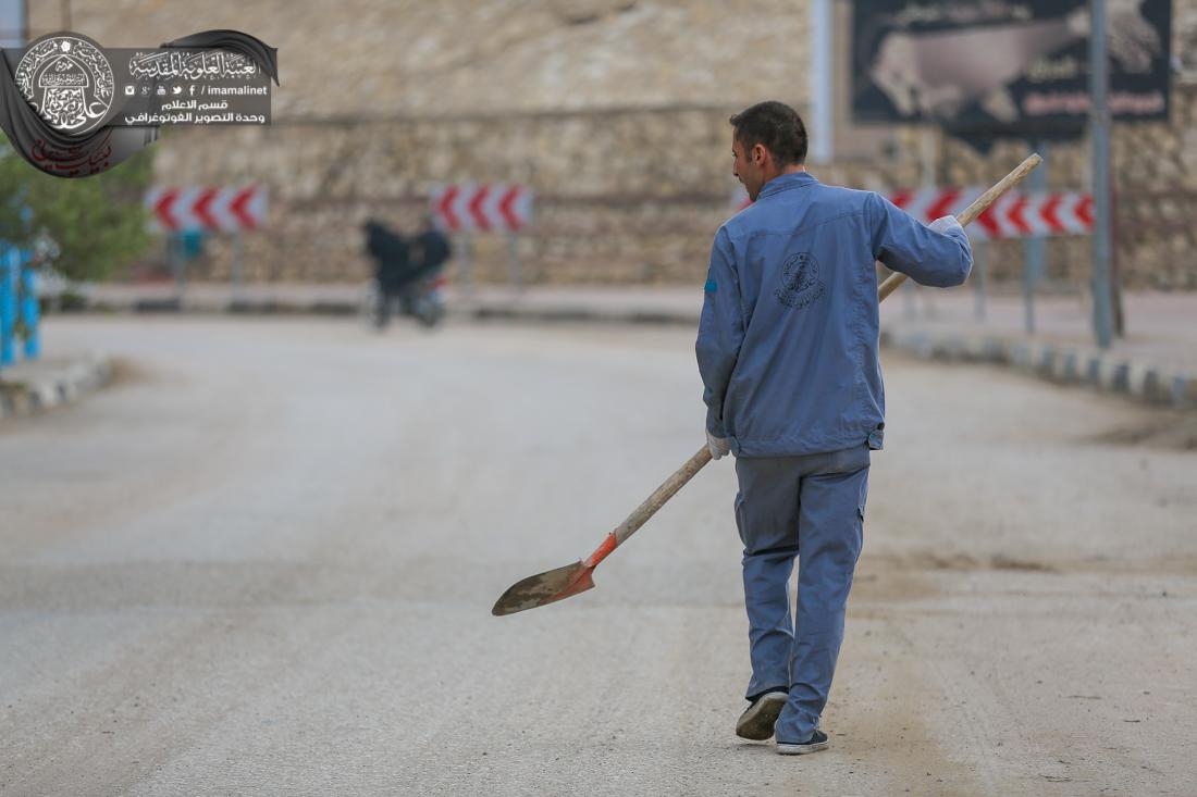 تقرير مصور : قسم الخدمات الخارجية في العتبة العلوية المقدسة يقيم حملة تنظيف في شوارع المدينة القديمة في النجف الاشرف | 