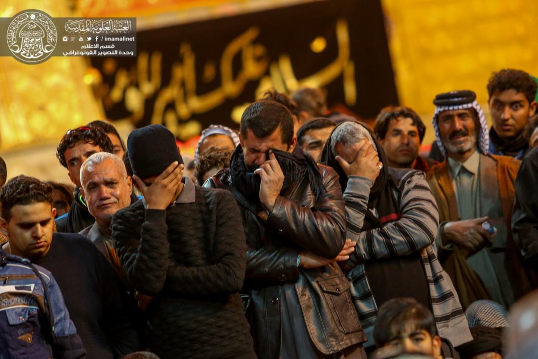 تقرير مصور : أجواء الحزن في الصحن العلوي المطهر لإحياء ذكرى ليلة وفاة النبي الاعظم محمد (صلى الله عليه وآله وسلم) | 