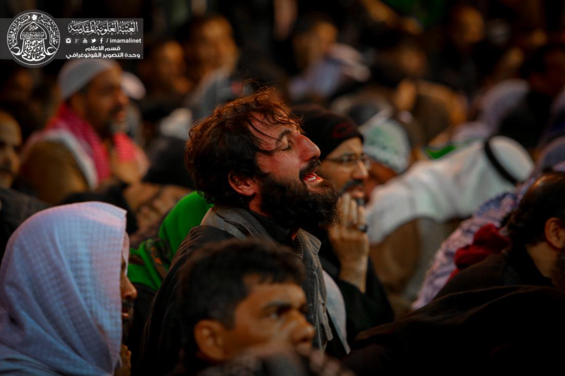 تقرير مصور : أجواء الحزن في الصحن العلوي المطهر لإحياء ذكرى ليلة وفاة النبي الاعظم محمد (صلى الله عليه وآله وسلم) | 