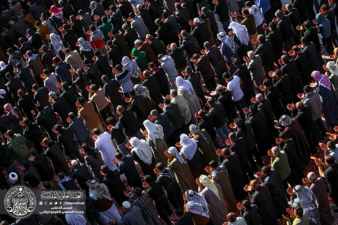 تقرير مصور : المؤمنون يؤدون الاعمال العبادية في الصحن الحيدري الشريف في مناسبة ذكرى وفاة الرسول الاكرم محمد (صلى الله عليه وآله وسلم) | 