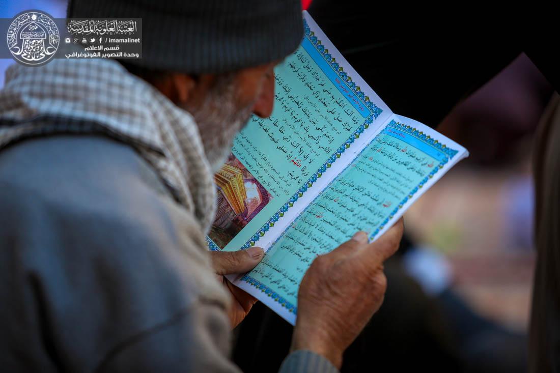 تقرير مصور : المؤمنون يؤدون الاعمال العبادية في الصحن الحيدري الشريف في مناسبة ذكرى وفاة الرسول الاكرم محمد (صلى الله عليه وآله وسلم) | 