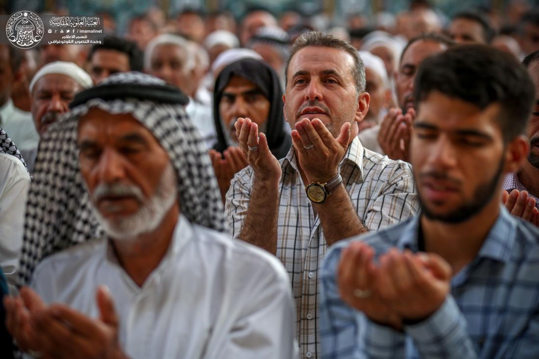 إقامة صلاة عيد الاضحى المبارك بجوار المولى امير المؤمنين (عليه السلام) . | 