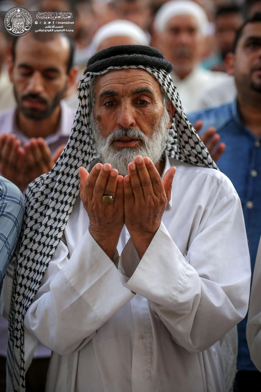 إقامة صلاة عيد الاضحى المبارك بجوار المولى امير المؤمنين (عليه السلام) . | 