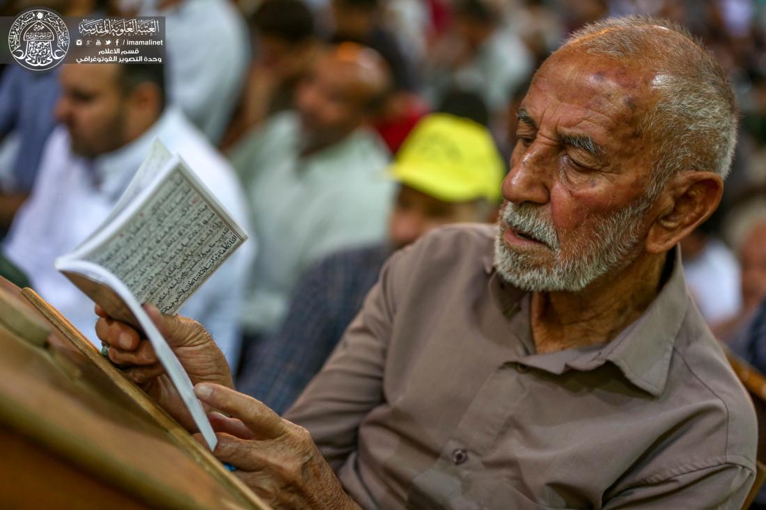 من جوار صاحب بيعة الغدير (عليه السلام) المؤمنون يبتهلون الله بدعاء كميل ليحفظ العراق واهله . | 