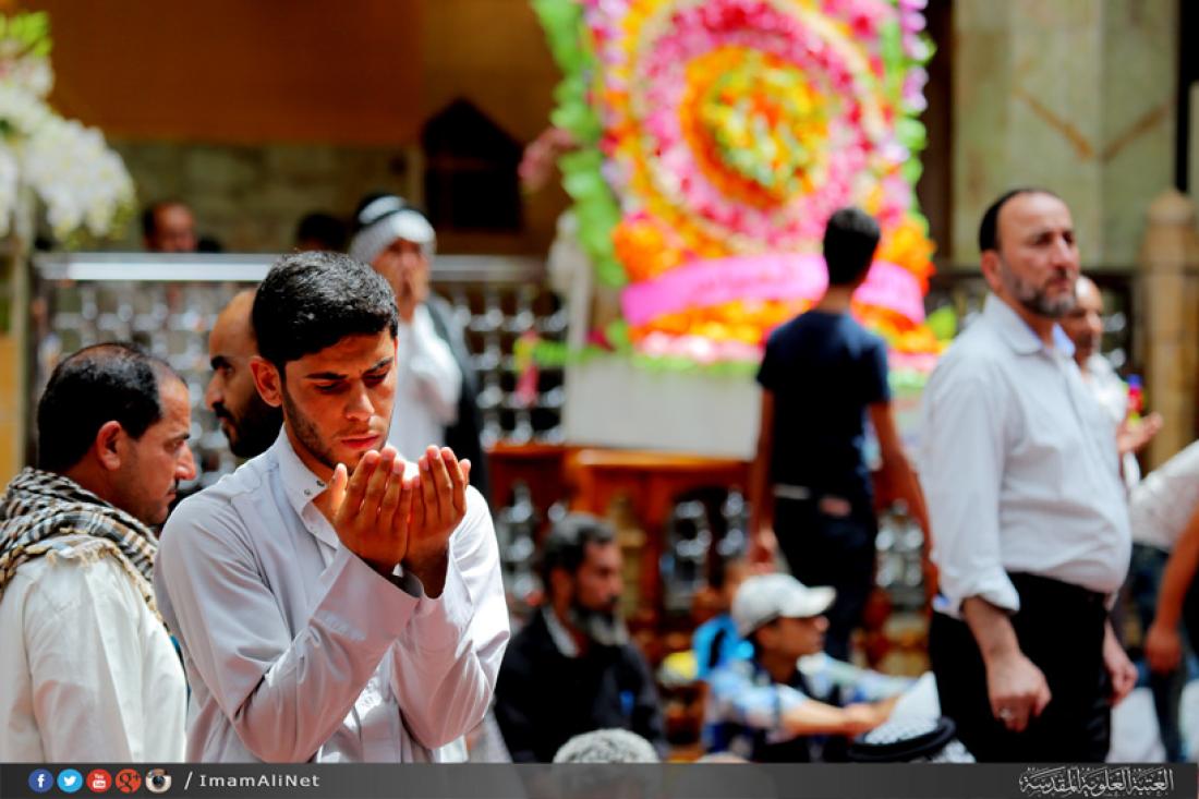 تقرير مصور : المؤمنون يحتفلون في ذكرى ولادة الامام المهدي عجل الله تعالى فرجه قي كربلاء المقدسه  | 