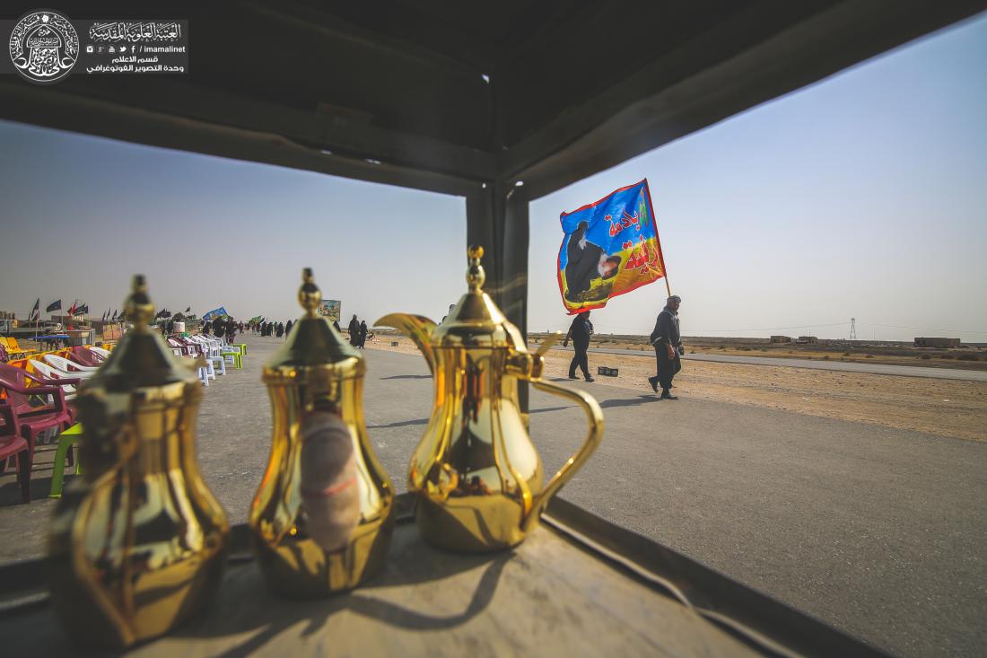 الجموع المليونية القادمة من المحافظات الجنوبية تواصل مسيرتها نحو قبلة الاحرار الامام الحسين (عليه السلام )  | 