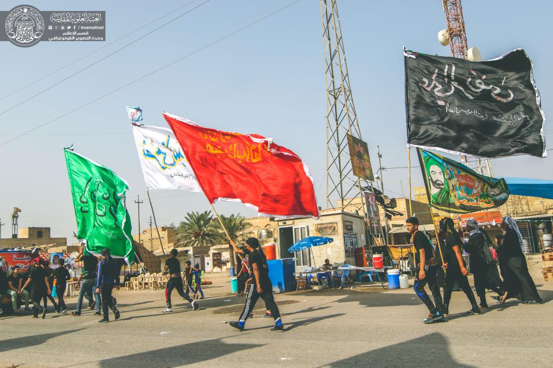 الجموع المليونية القادمة من المحافظات الجنوبية تواصل مسيرتها نحو قبلة الاحرار الامام الحسين (عليه السلام )  | 