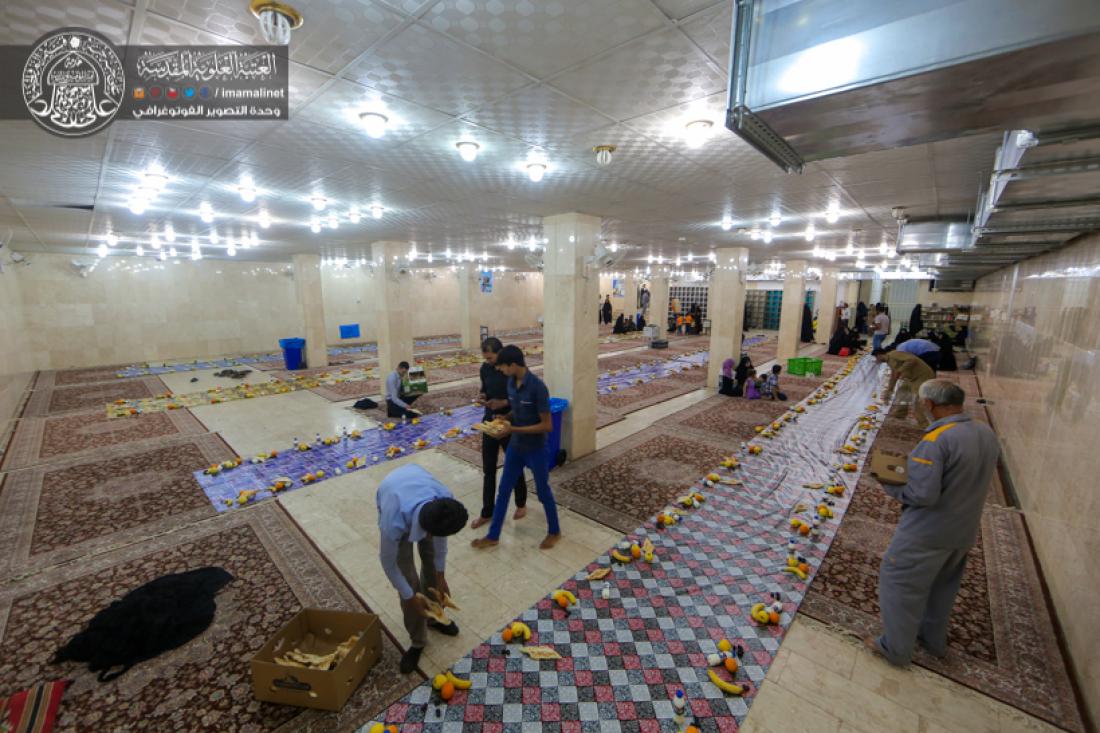 تقرير مصور : الامانة العامة للعتبة العلوية المقدسة تقوم بمائدة افطار للصائمين بعدد 10.000 وجبة قرب المرقد المطهر | 