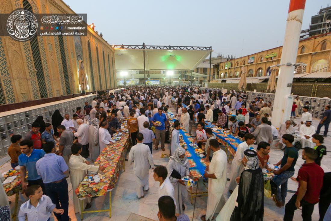 تقرير مصور : الامانة العامة للعتبة العلوية المقدسة تقوم بمائدة افطار للصائمين بعدد 10.000 وجبة قرب المرقد المطهر | 
