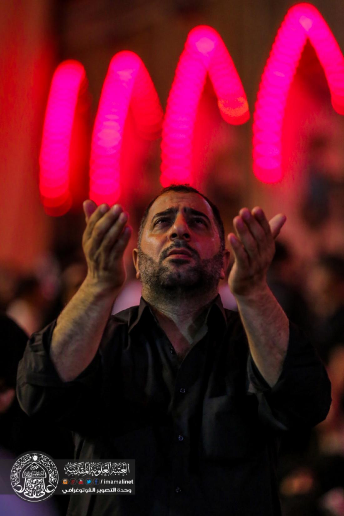 تقرير مصور : ويستمر العزاء في المرقد المقدس الشريف بذكرى شهادة المولى امير المؤمنين سلام الله عليه  | 