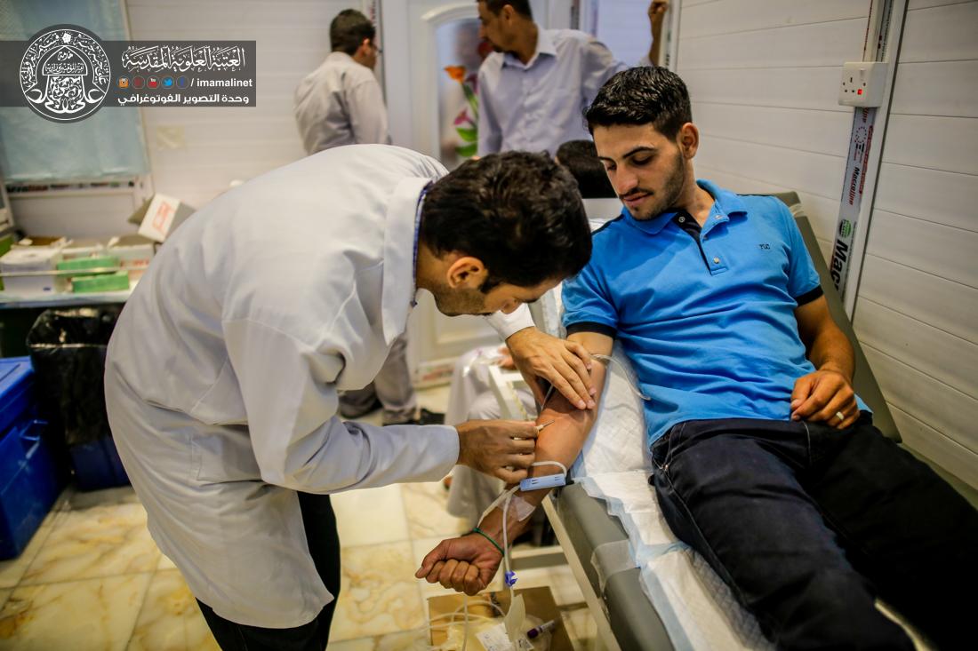 تقرير مصور : حملة التبرع بالدم لجرحى الحشد الشعبي في مستوصف العتبة العلوية المقدسة  | 