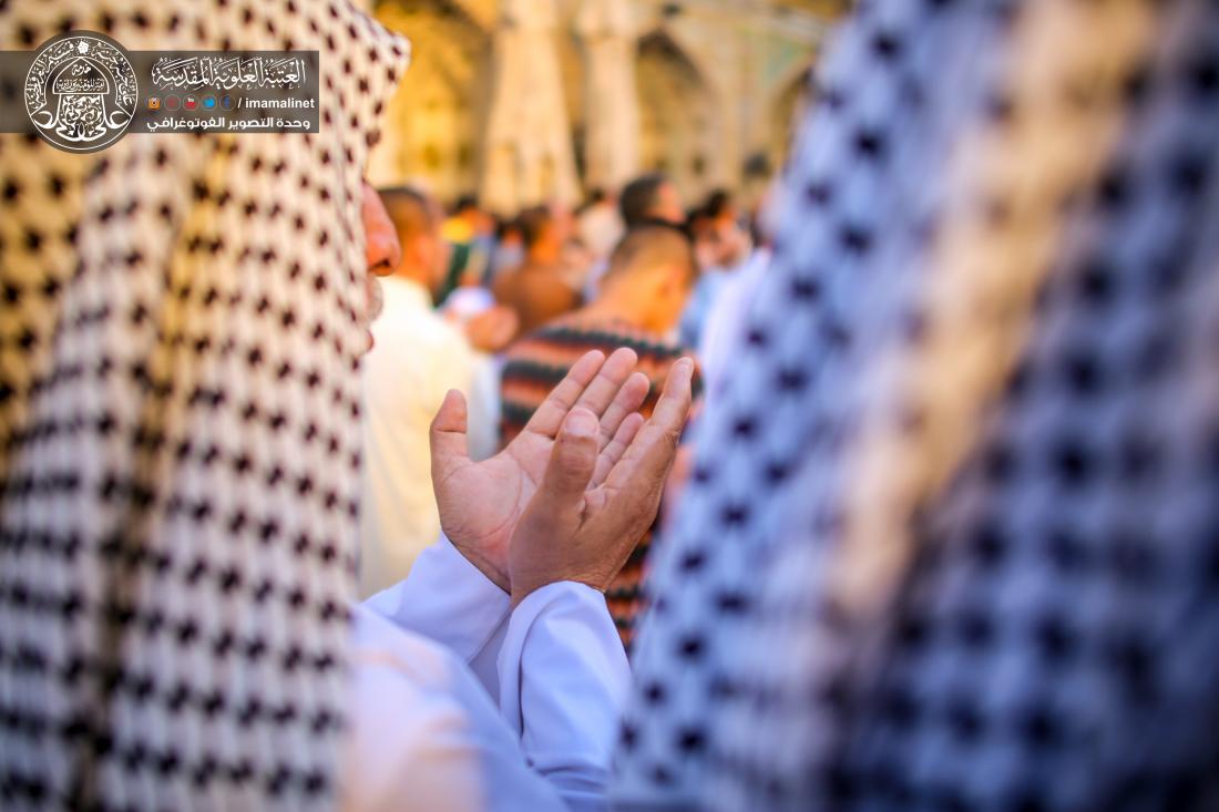 تقرير مصور : الامين العام للعتبة العلوية السيد نزار حبل المتين يقيم صلاة عيد الفطر المبارك  في العتبة العلوية المقدسة  | 