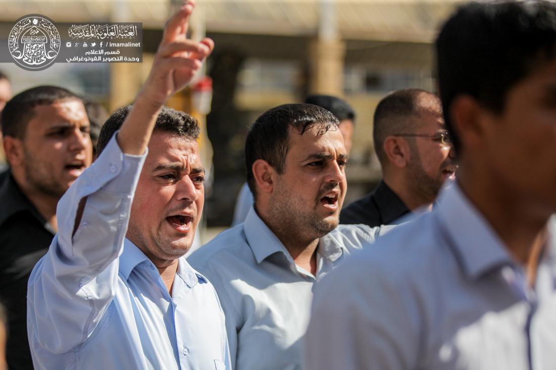 تقرير مصور : موكب العتبة العلوية المقدسة يجدد العزاء بذكرى اربعين المولى امير المؤمنين سلام الله علية  | 