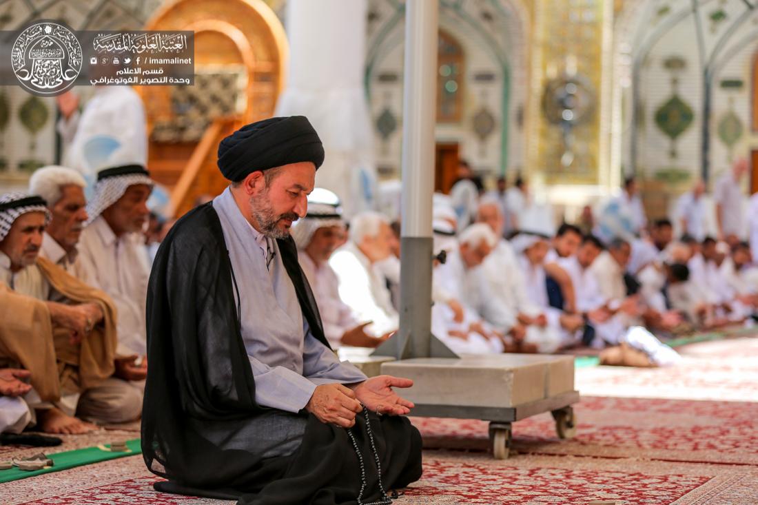 تقرير مصور : الاجواء الايمانية وصلاة الجماعة ليوم الجمعة  في العتبة العلوية المقدسة  | 