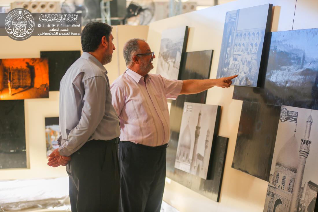 تقرير مصور : استمرار معرض الغدير للصور الفوتوغرافية لليوم الثاني في صحن الامام الحسين عليه السلام في العتبة العلوية المقدسة  | 