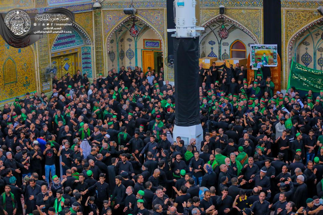 تقرير مصور : موكب العتبة الحسينية والعتبة العباسية يعزيان امير المؤمنين علي عليه السلام بأستشهاد الامام الحسين سلام الله عليه في العتبة العلوية المقدسة | 