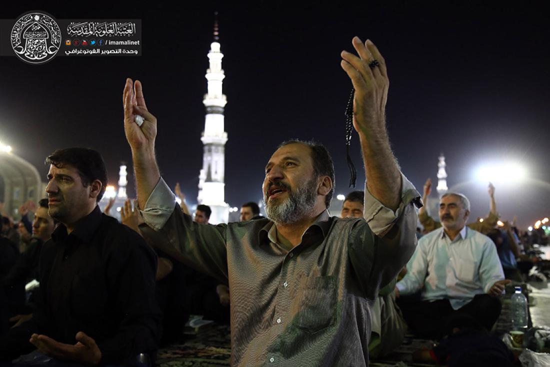 تقرير مصور : رفع المصاحف اول ليلة من ليالي القدر المباركه في قم المقدسة مسجد جمكران في ايران | 