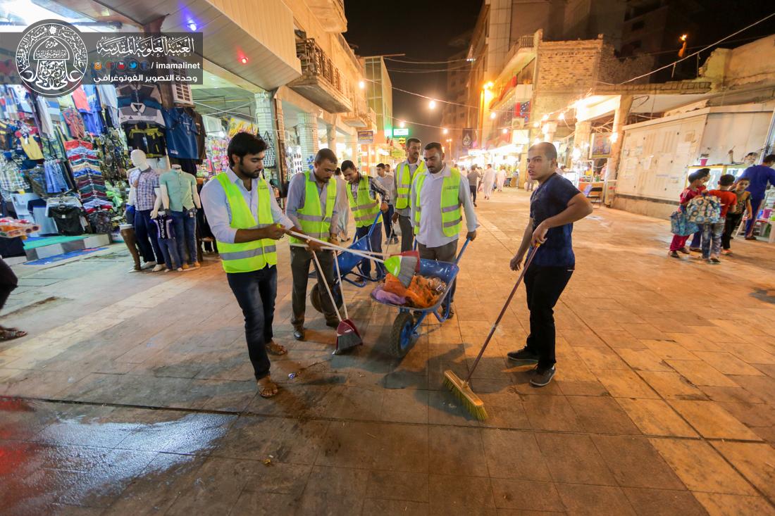 تقرير مصور : الامانة العامة للعتبة العلوية المقدسة تقوم بحملة تنظيف في شوارع المدينة القديمة بقرب الحرم الطاهر  | 