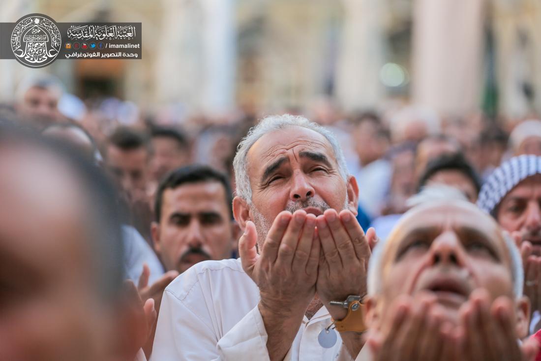 تقرير مصور : الامين العام للعتبة العلوية السيد نزار حبل المتين يقيم صلاة عيد الفطر المبارك  في العتبة العلوية المقدسة  | 