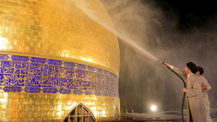 غسل القبة الذهبية للمولى أمير المؤمنين (ع) استعدادا لذكرى ولادته المباركة / رجب 1438 هـ 